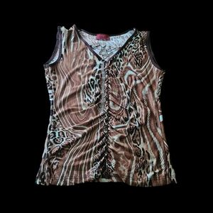 Pre-owned Nabiran sleeveless‎ shirt with attached necklace